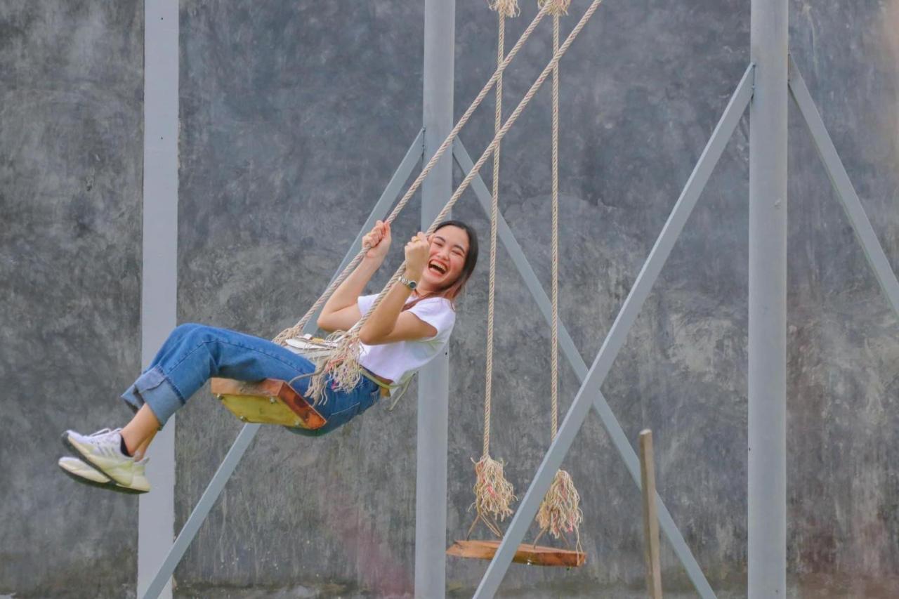 Srihome ยายศรีโฮมแอนแคมป์ปิ้ง Ban Don Tum エクステリア 写真