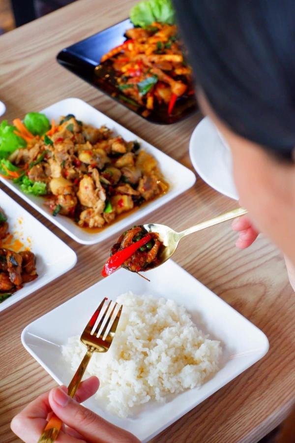 Srihome ยายศรีโฮมแอนแคมป์ปิ้ง Ban Don Tum エクステリア 写真